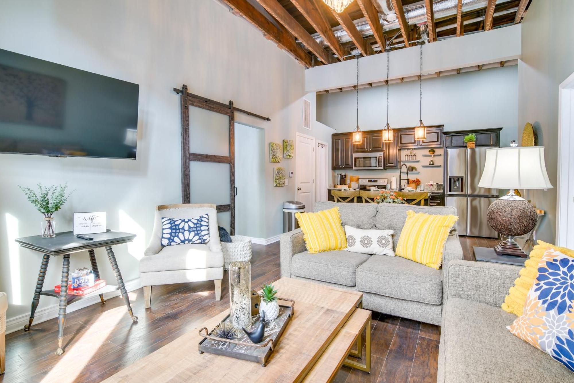 Dtwn Loft In The Heart Of Monett Pets Welcome! Εξωτερικό φωτογραφία
